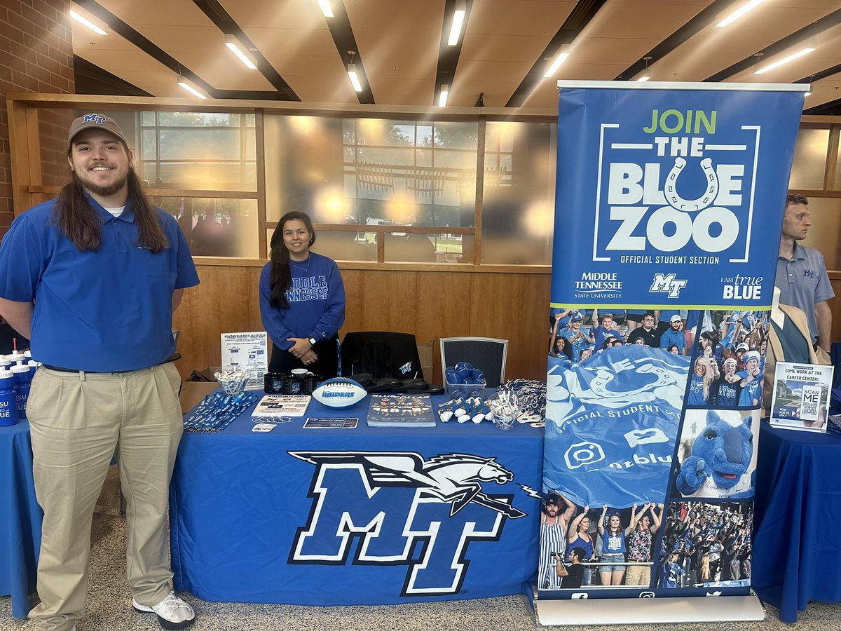 A little rain can’t scare us away! Excited to welcome #MTSUClassof2024 to campus!