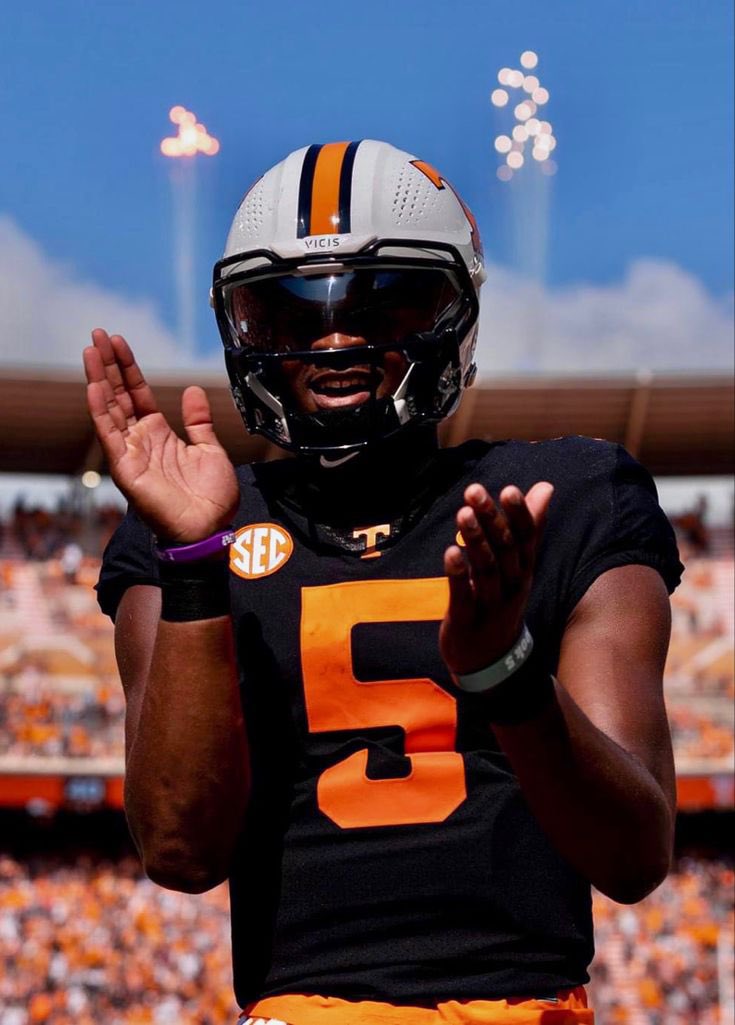 University of Tennessee Offered!!! @ChadSimmons_ @RustyMansell_ @lukewinstel @Rivals @RivalsFriedman @RivalsJohnson @JeremyO_Johnson @BrooksAustinBA @On3Recruits @247Sports @CClemente247 @MohrRecruiting @CoachSkelton06 @Vol_Football