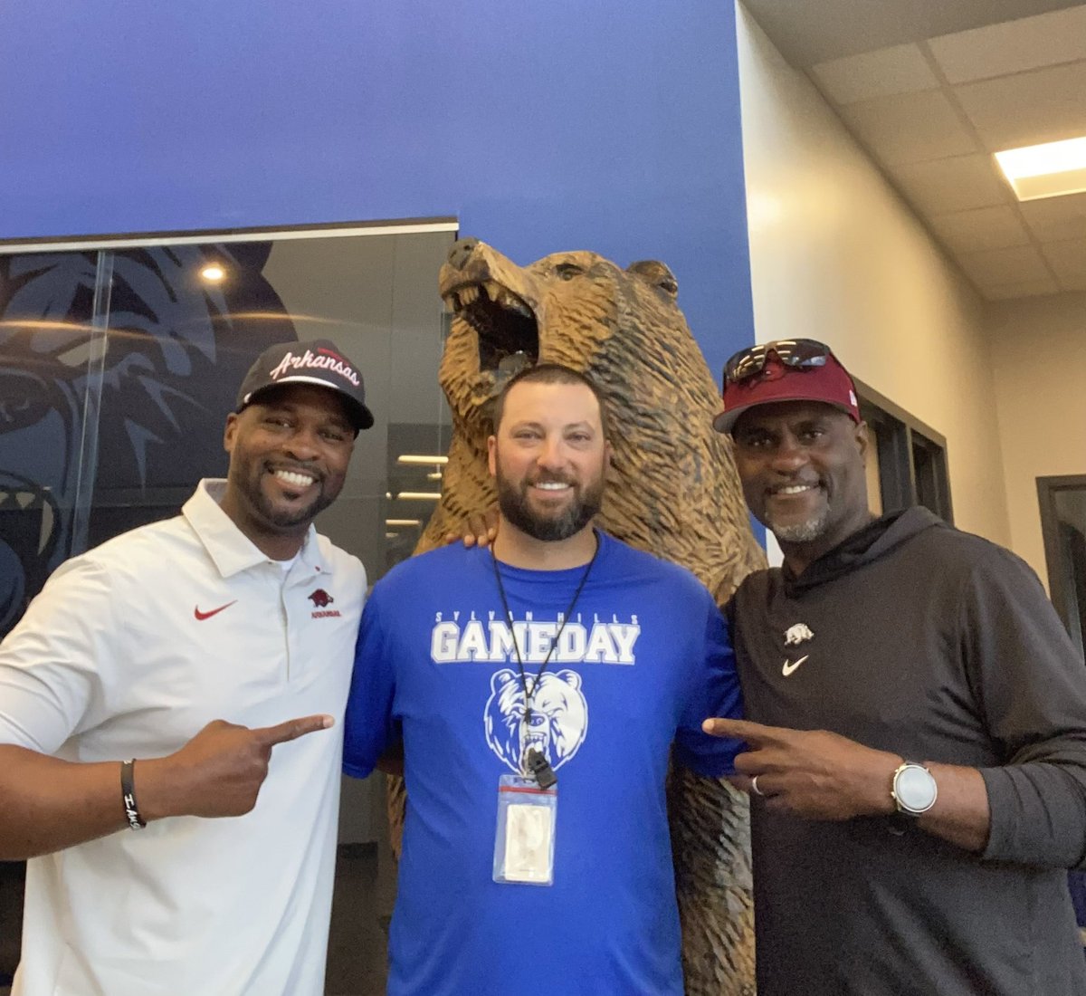 Thanks to the Hog coaches @T_WILL4REAL and Coach Woodson for stopping by Bear Country today to recruit our players! Two great guys who are the real deal! Go Hogs! Go Bears! @CoachSamPittman @RazorbackFB