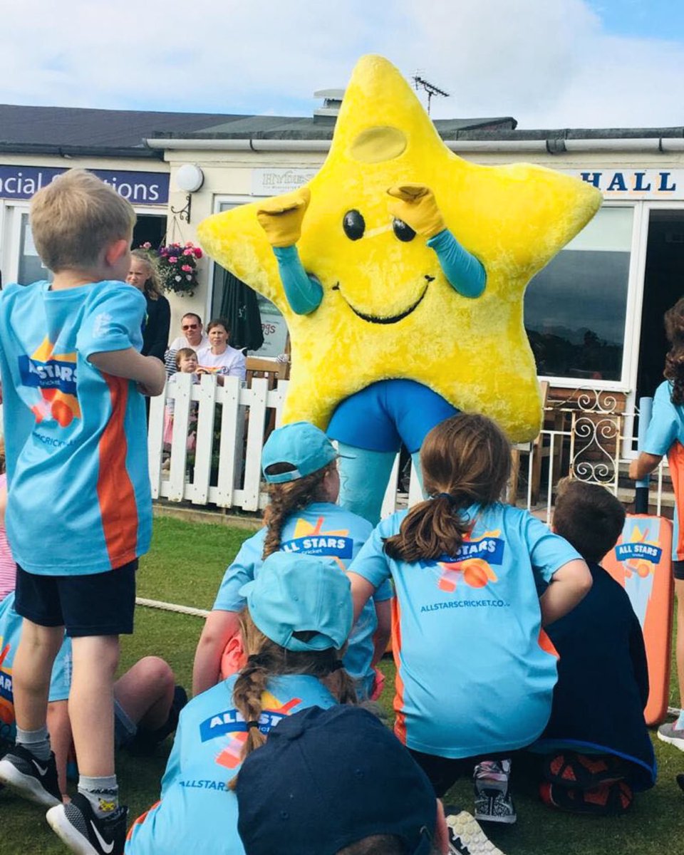 NorthopHall_CC's tweet image. 𝗔𝗹𝗹 𝗦𝘁𝗮𝗿𝘀 &amp;amp; 𝗗𝘆𝗻𝗮𝗺𝗼𝘀 𝗖𝗿𝗶𝗰𝗸𝗲𝘁 starts this week at Smithy Lane 🚨

Our sessions run for 8 weeks starting this Friday 🙌

@allstarscricket 👉 rb.gy/q2rf6k
@DynamosCricket 👉 rb.gy/aqzmfy

#AllStarsCricket • #Flintshire • #JuniorCricket