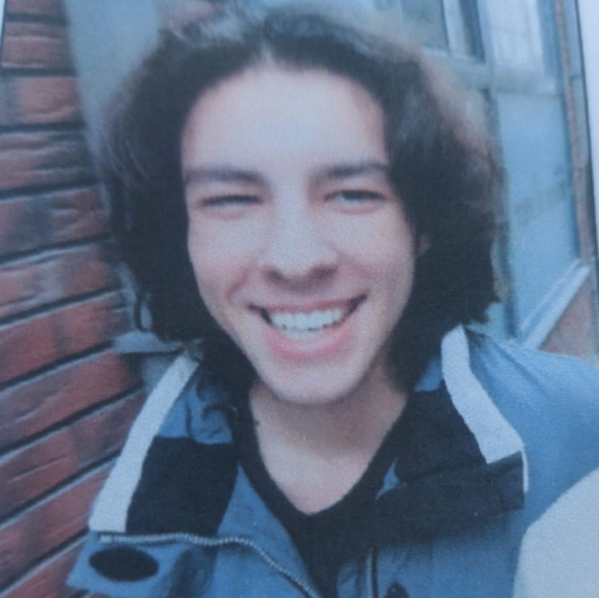 25 yerinden bıçaklanarak öldürülen 20 yaşındaki üniversite öğrencisi Ata Emre Akman'ın kuryelik yapmaya 5 gün önce harçlığını çıkarmak için başladığı öğrenildi.