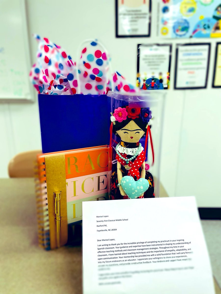 Marisol López Willis (@sollwillis) on Twitter photo Today, a surprise came to the front office from my amazing student-teacher of this year. I'm really happy to be able to share everything I know and everything I do in my classroom with future teachers, and to learn from them as well❤️🇲🇽🇵🇷<a href="/71stCMS/">71st Classical Middle School</a> <a href="/ParticipateLrng/">Participate Learning</a> #UnitingOurWorld Today, a surprise came to the front office from my amazing student-teacher of this year. I'm really happy to be able to share everything I know and everything I do in my classroom with future teachers, and to learn from them as well❤️🇲🇽🇵🇷<a href="/71stCMS/">71st Classical Middle School</a> <a href="/ParticipateLrng/">Participate Learning</a> #UnitingOurWorld
