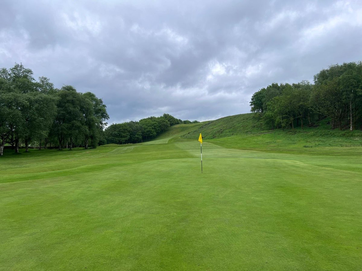 View back up the 7th hole from the green showing the lower fairway and the rise up towards the top fairway. An amazing par 5 and picked as one of the Top 100 most extraordinary holes in Britain. Last year saw an albatross as the lowest and 13 as the highest score!!