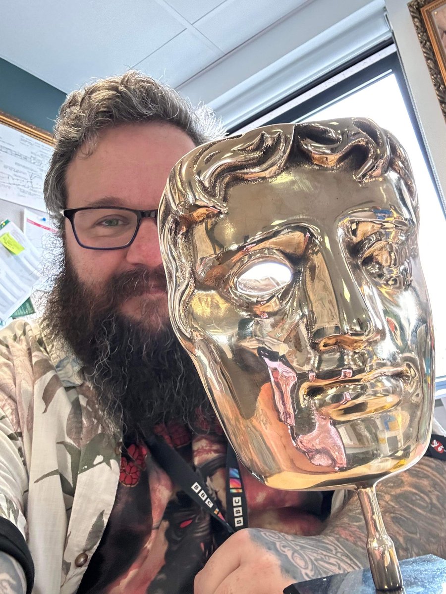 Huge congratulations to the other half of Bear With Us Productions, Richie Evans. That’s another BAFTA win for his design work with BBC’s Casualty television show. 🤩

#Congratulations #BAFTA #Winning #DesignWork #BBC #Casualty #TelevisionShow #AwardWinner #CreativeWork