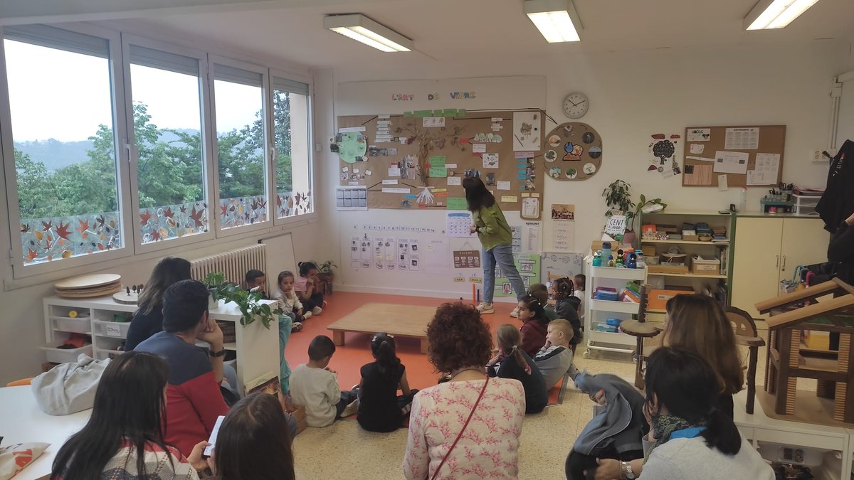 Escola_StIgnasi's tweet photo. Avui hem compartit el nostre projecte amb els centres @aliancesmagnet @EscolaSoriano @pi_escola escola Vic Centre, @Esc_GCastella @AmpaGaudiee @EscolaAlfonsI @PauCasals_Rubi Gràcies per comptar amb nosaltres! https://t.co/3fl0mocRCP