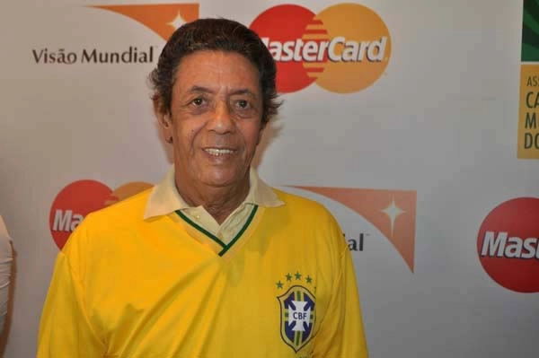 Amarildo, destaque do Brasil na Copa de 62, sofreu um AVC - dlvr.it/T6shdk