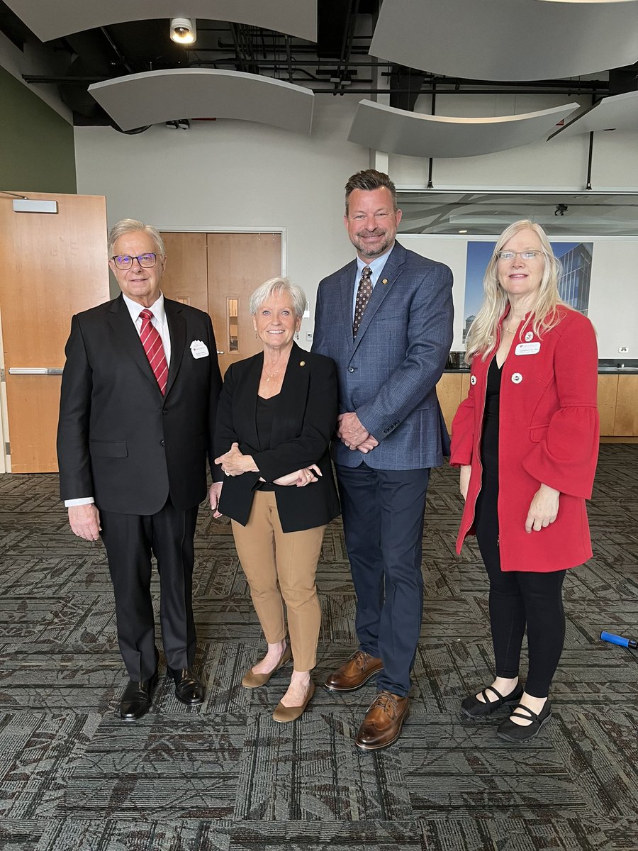 We are grateful to have legislative champions like Senators @galeadcock and @TimMoffitt on our side helping to advocate for home and community-based services in NC! ❤️ @AHHCNC