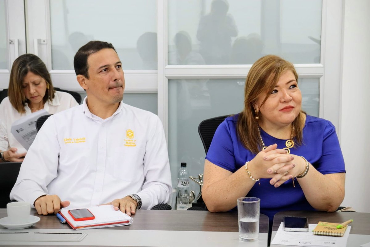 Amgasca's tweet photo. #AEstaHora lideramos la visita técnica de la delegación de la Agencia de Cooperación Internacional de Japón – JICA- para conocer los  avances de la estrategia OVOP y socializar la segunda fase de Marca Territorial, que busca impulsar el desarrollo local y el turismo en el Huila https://t.co/fbDPhd8Ek6