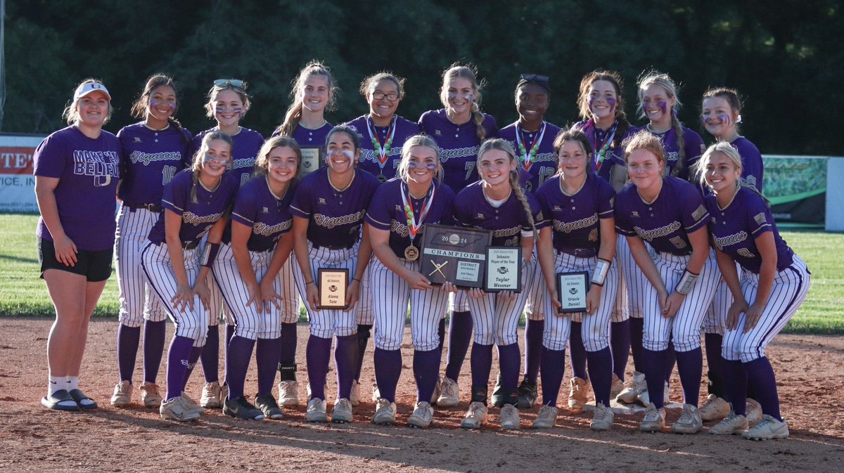 CarlieBlanton's tweet photo. DISTRICT CAHMPS! 💜
So proud of this team! Also so honored to be named district 9-AA All district 2nd team. 
@Mmitigerssoftba @JackCityJacobs https://t.co/yIJk9UzaIk