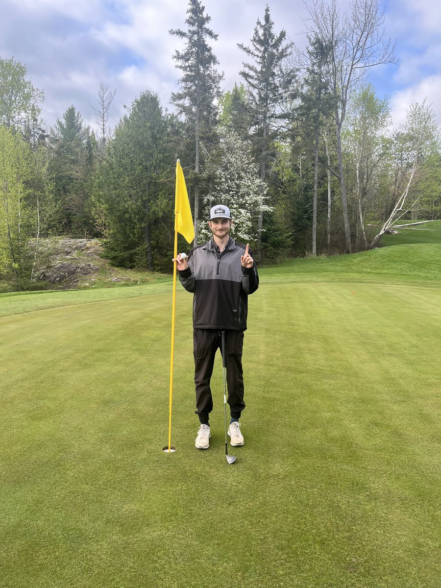 It’s Hole In One Day at Osprey… 

Congratulations to David Henshaw who aced the 15th this morning.  Witnessed and photo by playing partner April Bloemberg.

Welcome to Osprey David … nice shot!