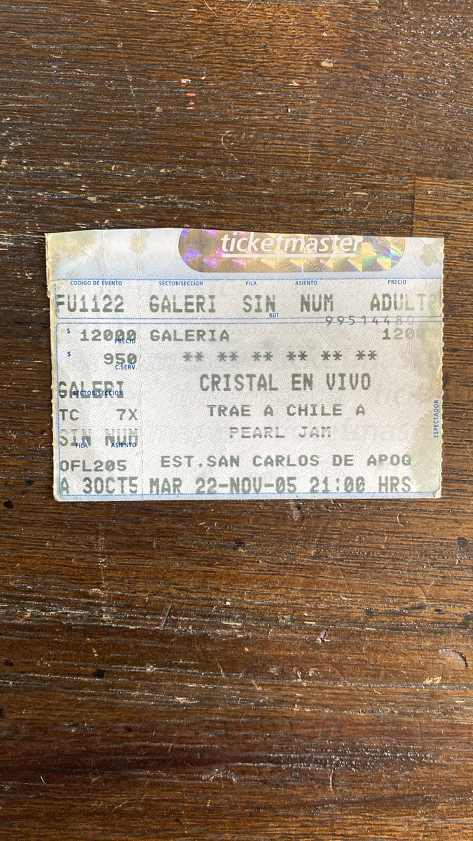 JApeaxhe's tweet photo. @sonarfm @alfaxis ojo: Pearl Jam costo $12.000 en san Carlos de Apoquindo el 2005. https://t.co/vtXcffr7ni
