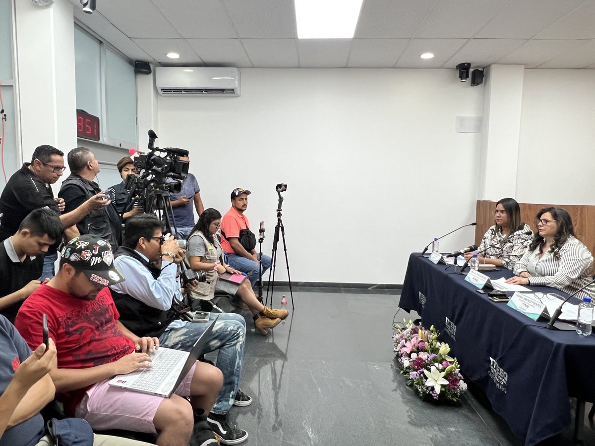 INEQueretaro's tweet photo. #EnTiempoReal rueda de prensa con medios de comunicación interinstitucional #IEEQ #INE #TEEQ https://t.co/3lvWwSVaW4