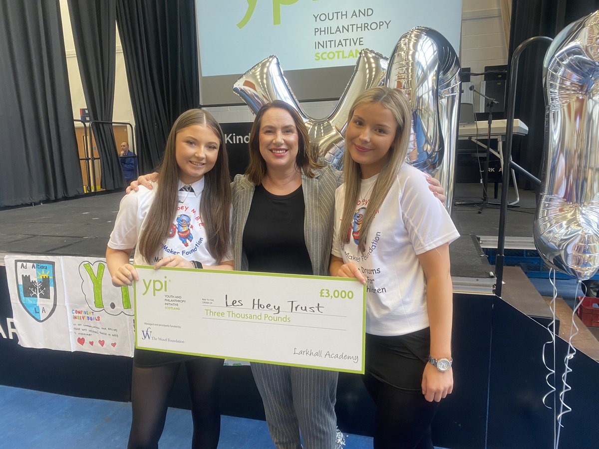 Well done to the girls representing Les Hoey Dreammaker Foundation for winning £3000 for a cause close to their hearts! @LarkhallAc #ypi #drivingchange