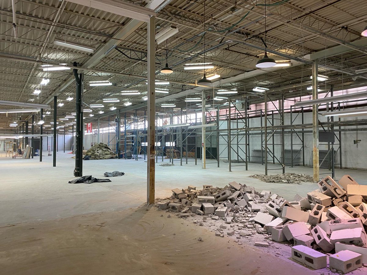 TrimatrixConst's tweet photo. Our team is in action at a massive warehouse renovation in Toronto! 🛠️ With Trimatrix Construction, no project is too daunting. We're ready to bring our expertise to your industrial and commercial needs—get in touch today!

☑️ https://t.co/h4hav6ZaeT https://t.co/1WRjiLrfUU