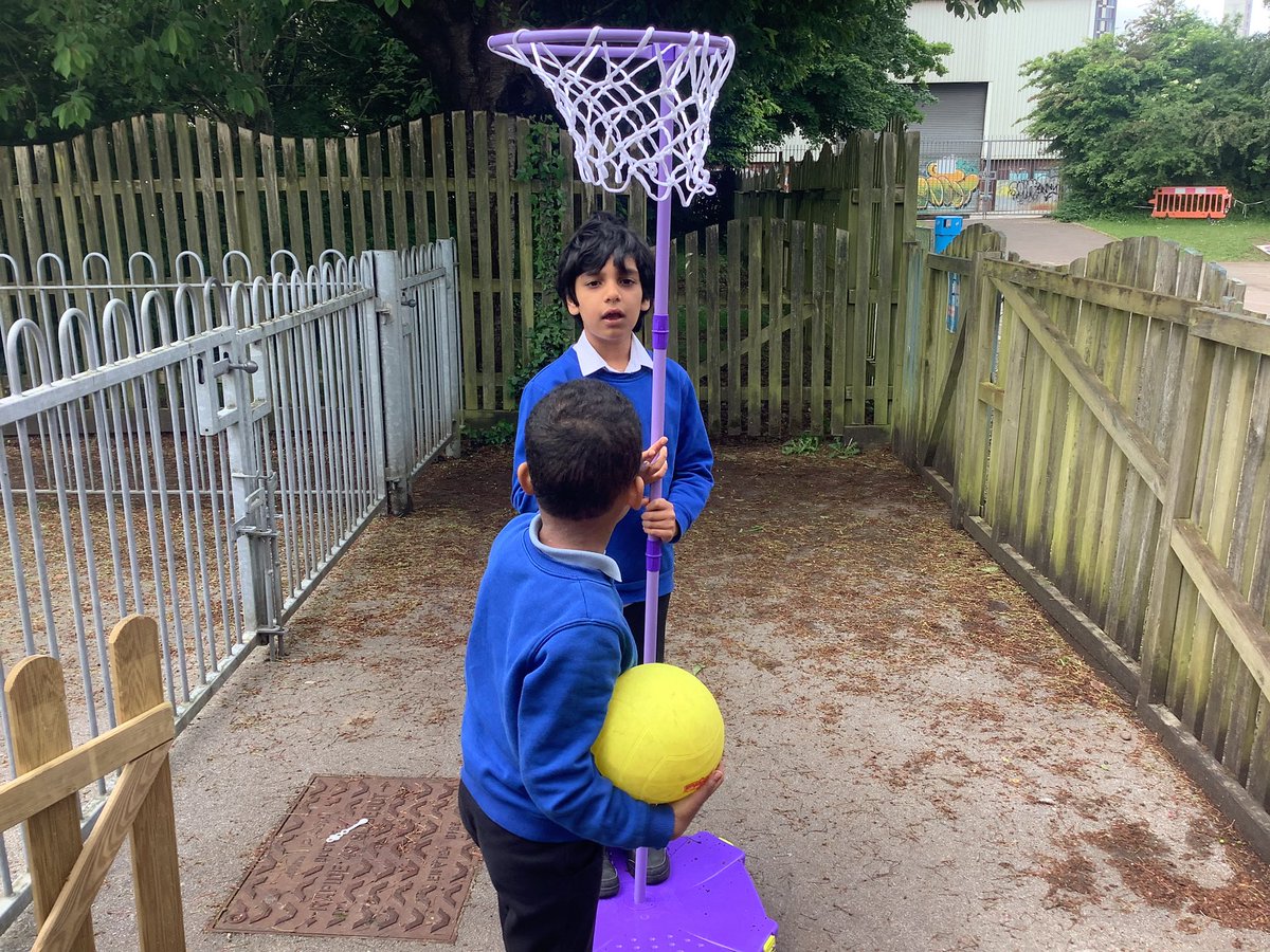 The boys have shown fantastic teamwork today and have been working on their ‘taking turns’ skill. #SMTVNEST