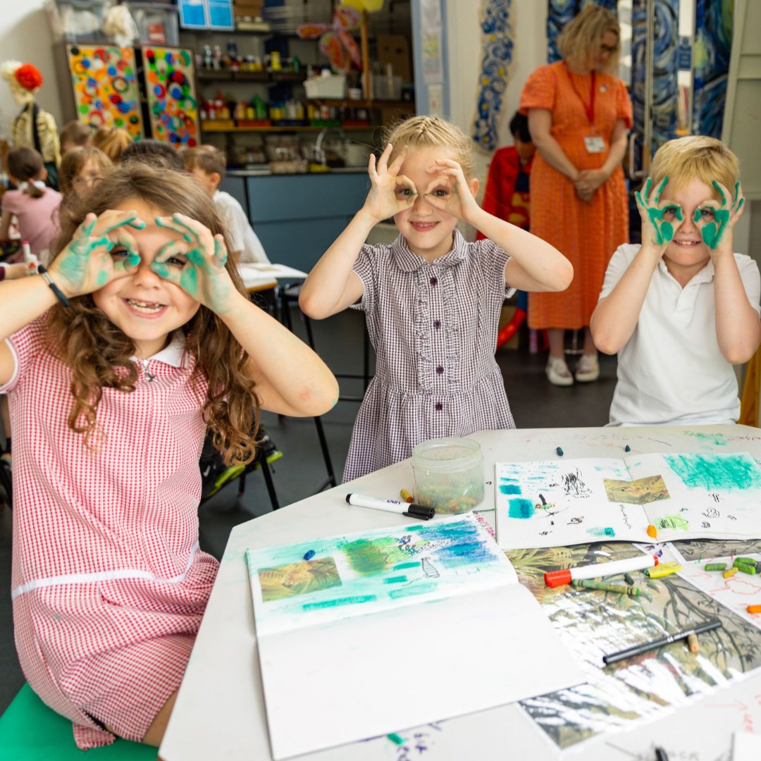Join @artukdotorg & @ArtsAward for an introduction to #TheSuperpowerOfLooking & Arts Award’s introductory level & qualifications which support children to grow as artists & arts leaders. 📅 6th June 4-5pm (online) Booking 👉 ow.ly/SPxK50RFr0V @FreelandsF 📸 Dave Madden