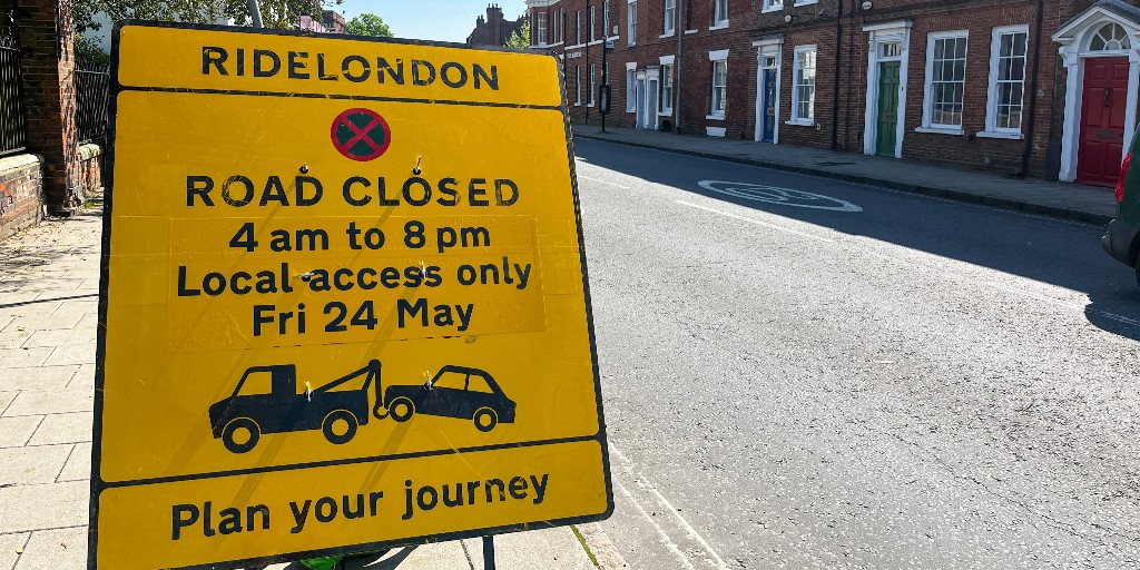 🚴‍♂️ Just 10 days to go until Ride London returns to Colchester's streets, with some of the top-ranked cyclists in the world racing through the city! 🌟 Come & watch the finish on East Hill, or make a day of it in Castle Park! 🎉 Our Activation Zone will be buzzing from 11am!