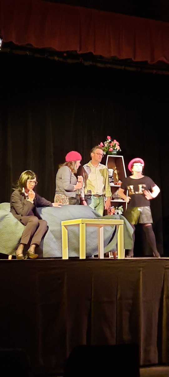 LesMazures08's tweet photo. • Événement en photos 📷

- Théâtre du 4 Mai 2024 -

🎭Présentation de la pièce "Coups de pompes funèbres" par la compagnie "Restons scènes" à la Salle Polyvalente 🎭 https://t.co/t8YjmAaIAr