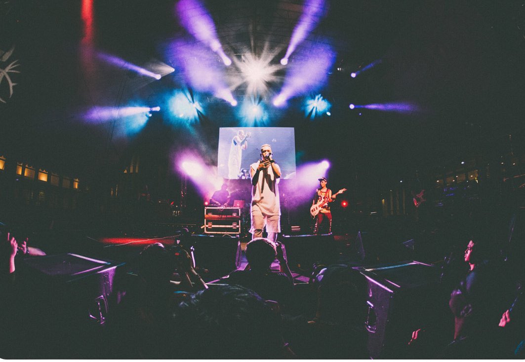 emsdevelop's tweet image. A lo largo de los años, hemos establecido relaciones sólidas con profesionales clave de la industria, incluyendo sellos discográficos, publicistas y empresarios de la industria de la música. Nuestra amplia red nos permite conectar contigo con las personas adecuadas.