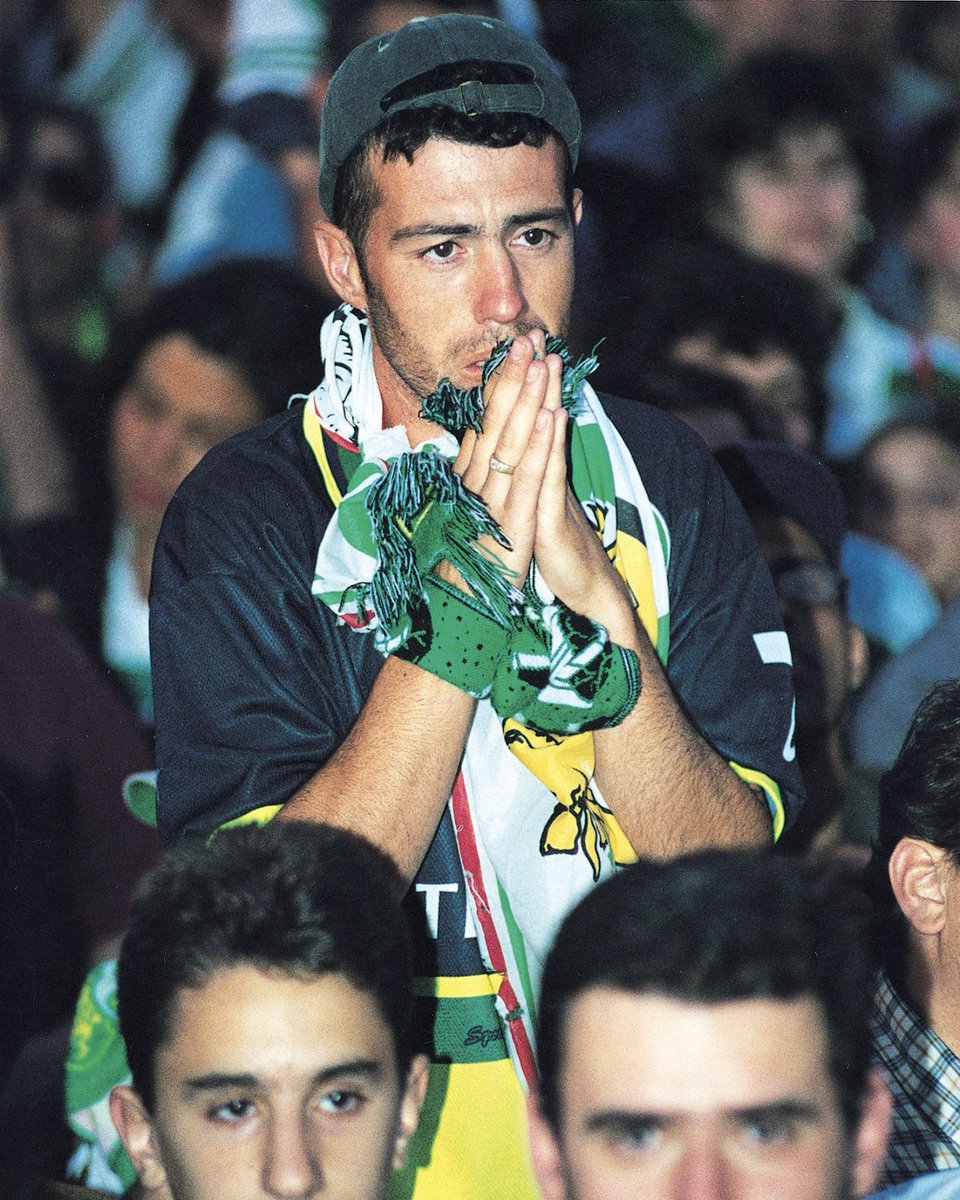 Há 24 anos, o #SportingCP sagrava-se Campeão Nacional pela 21.ª vez 🏆 Onde estavas no dia da conquista do título de 1999/2000? 🦁