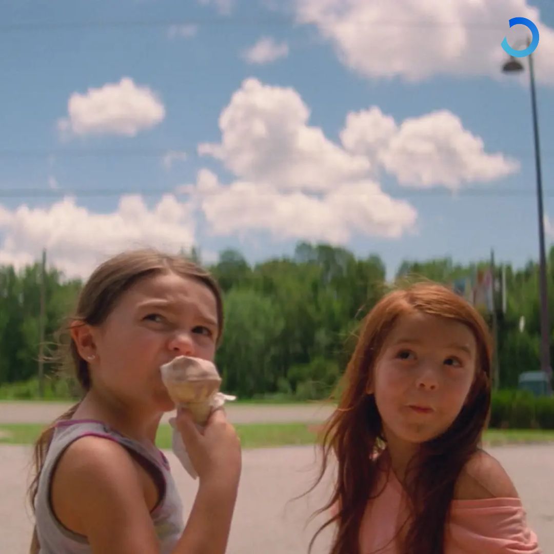 🌈Alors que Sean Baker présente son nouveau film au Festival de Cannes, on avait envie de revoir THE FLORIDA PROJECT, cette odyssée bouleversante et poétique filmée à hauteur d'enfant. THE FLORIDA PROJECT c'est dispo dans l'abo.