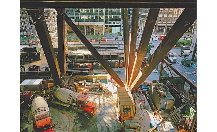 @PicturesFoIder Incase anybody wondering 

The engineering works at 270 Park Avenue, the site of JPMorgan Chase's new global headquarters, are a testament to innovative design and construction methods aimed at creating a state-of-the-art, all-electric skyscraper. The building, designed by Foster…