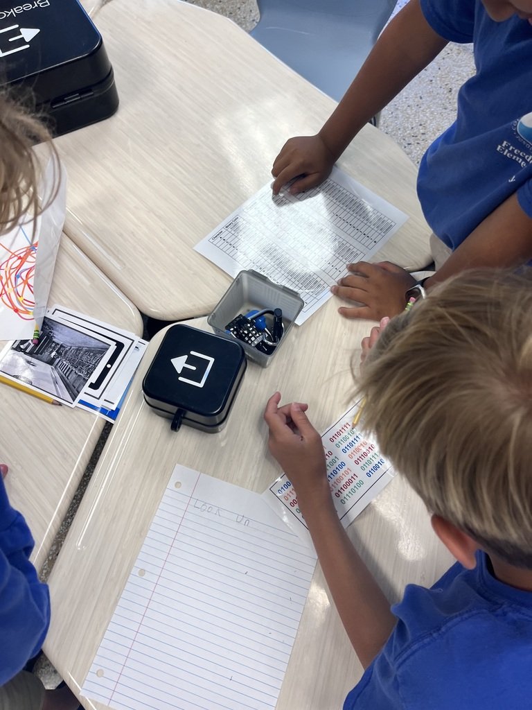 BrevardEdTech's tweet image. Last week at Freedom 7 Elementary,  students in some of  Mrs. Rivera's gifted classes "broke out" of computer science themed escape boxes. Her 3rd grade gifted students started to learn how to code the Finch robots and will be continuing to do so over the next week.