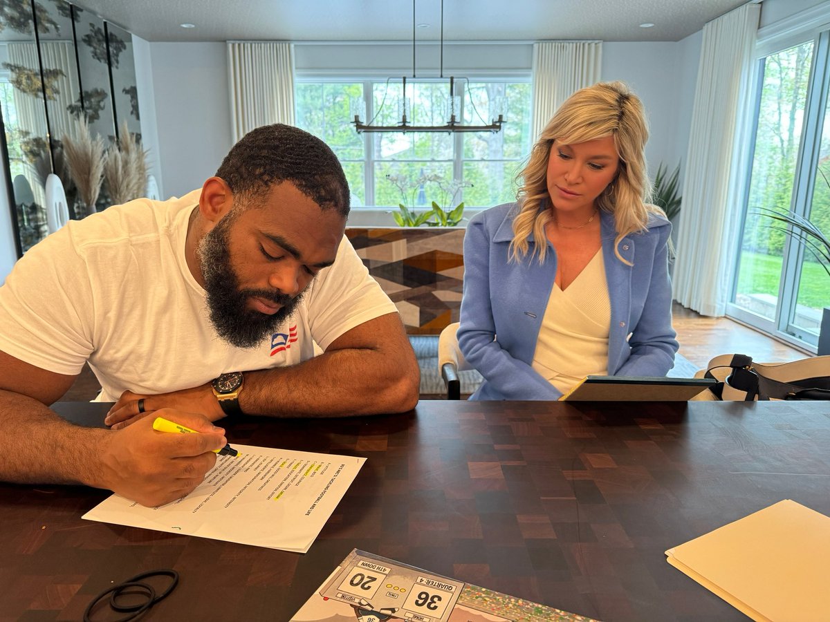 Lesley Van Arsdall (@lvamedia) on Twitter photo Hard at work tackling children’s book project #2 with one of the BEST - <a href="/brandongraham55/">Brandon Graham</a>. BIG things on the way, stay tuned!! Hard at work tackling children’s book project #2 with one of the BEST - <a href="/brandongraham55/">Brandon Graham</a>. BIG things on the way, stay tuned!!