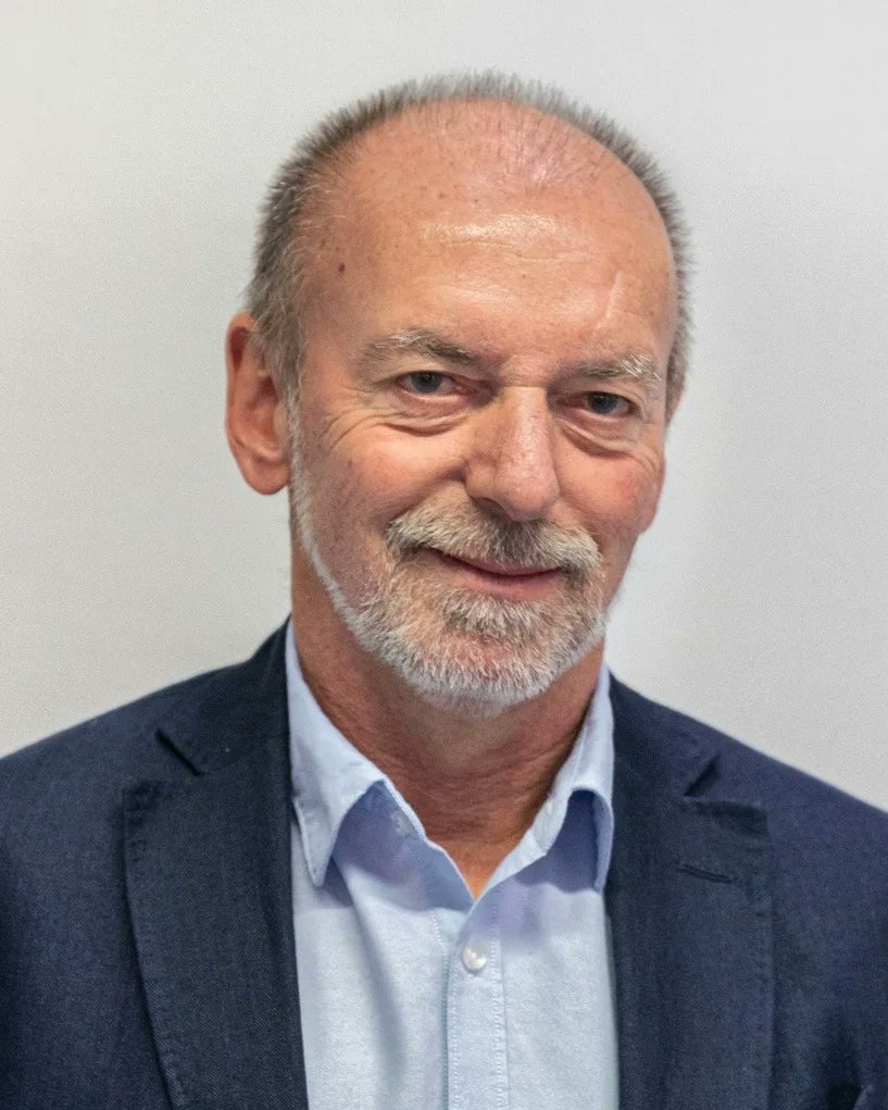 microbialoceanW's tweet image. Gerhard J. Herndl has received an ERC Advanced Grant for &quot;NEREIDES&quot; project to explore marine snow in the deep sea and reveal unknown aspects of the marine carbon cycle. 

microbial-oceanography.eu/detailansicht/…