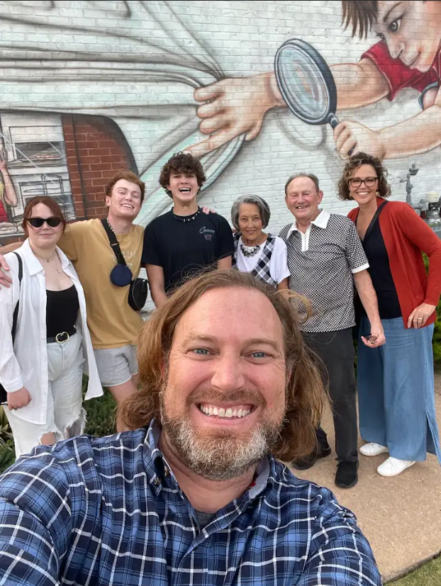 bradpost's tweet photo. A fun Hideaway pic with the whole family! 🌳📸 What an amazing time we had together! #FamilyFun #MemorableMoments" https://t.co/0wuFbq8EoH