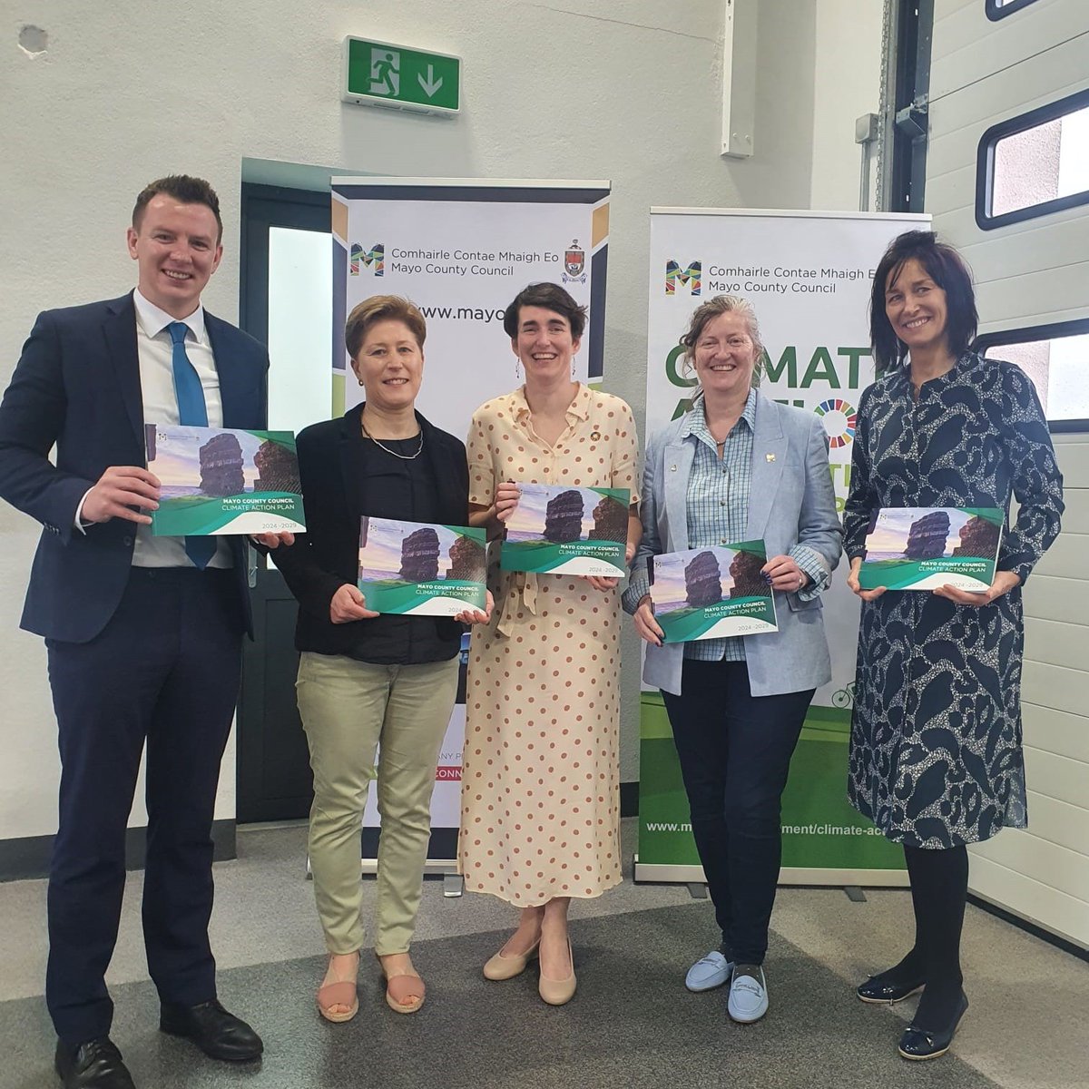 At the launch of @MayoCoCo Climate Action Plan were Dr Deirdre Garvey, Head of Department, and Dr Margaret O'Riordan. Delighted to meet @atu_ie Mayo graduates Cllr @markduffymayo and @GeorgieMacPorge. @ATU_GalwayCity @OFlynnATU @justinkerr123