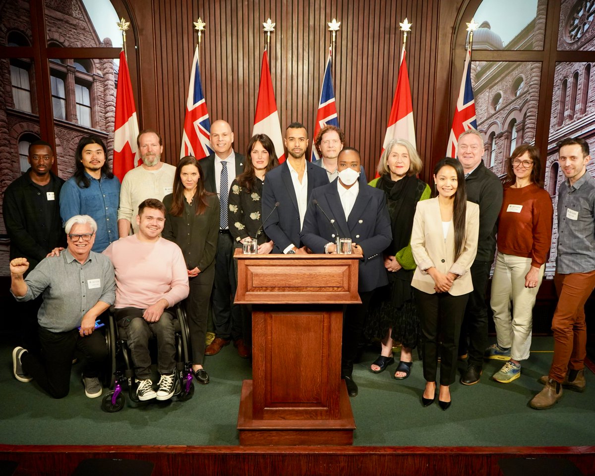 JILLSLASTWORD's tweet image. Yesterday @ACTRAToronto commercial performers took their demands straight to Queen's Park!

I was proud to stand with them during yesterday's press conference, in Question Period &amp;amp; at the #WeRiseUp Rally. It's time for @ICACanada to get back to the table &amp;amp; negotiate!