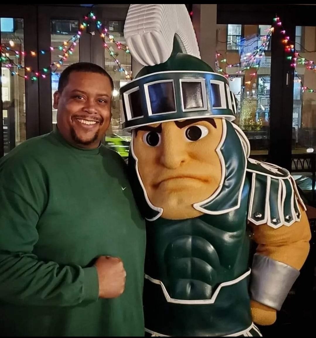 These are a couple of favorite pics of mine for obvious reasons.
@TheRealSparty
@ChooseChicago 
#MichiganState 
#Chicago