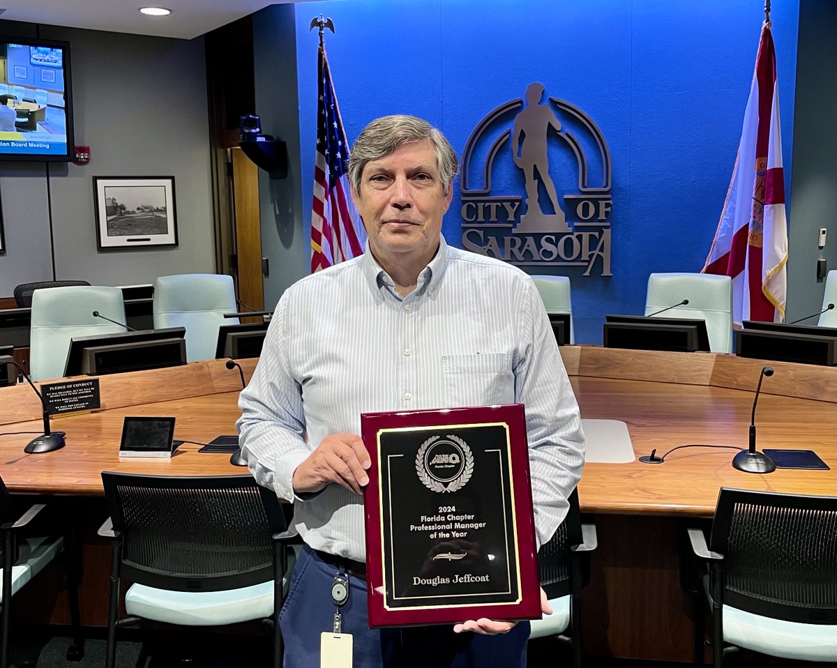 Doug Jeffcoat, our Public Works Director, has been honored with the Florida APWA Professional Manager of the Year Award. Doug has been with the city for 28 years, and has served 13 years as Public Works Director. Join us in congratulating Doug on this well-deserved recognition!