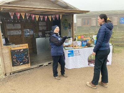 Do you enjoy meeting new people and want to make a positive impact for nature? 🦋❤️ We are looking for enthusiastic volunteers to join our Welcome team, to help visitors visit make the most of their visit, so they will keep coming back! Apply here: volunteer.rspb.org.uk/opportunities/…