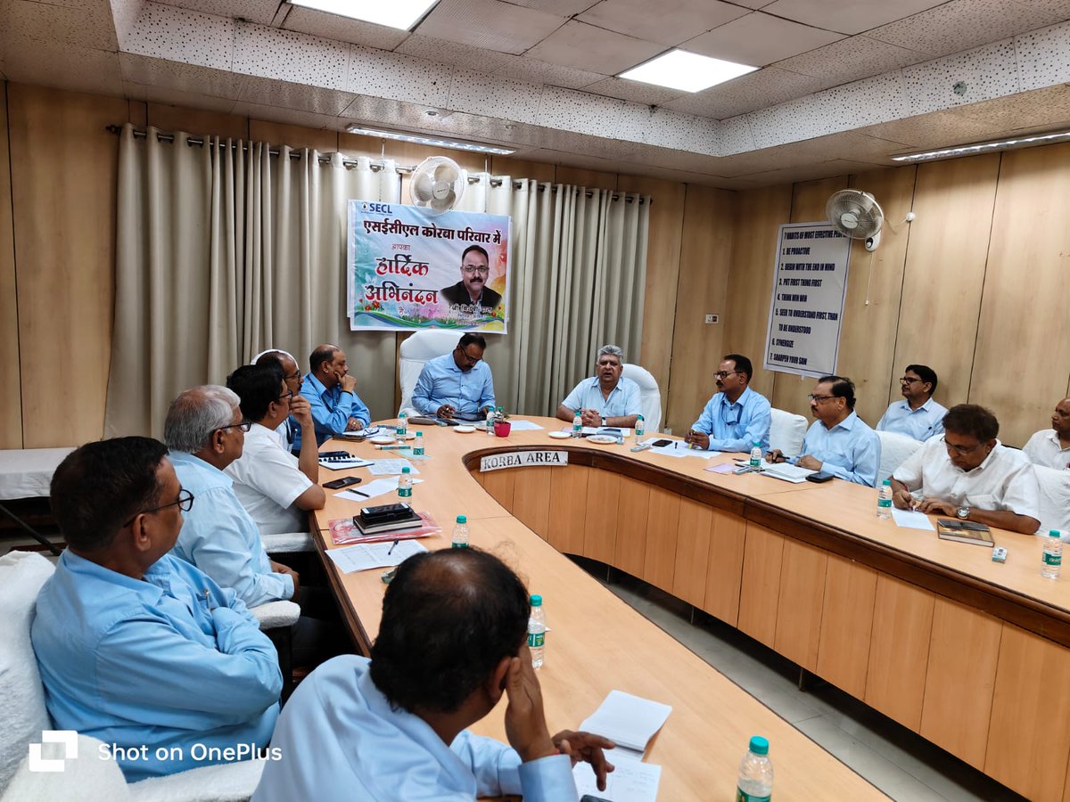SECL Dir. (Pers.) Sh. Biranchi Das undetook a visit to SECL Korba area today on 14/05/2024. First, he went to Saraipali mine & took stock of mining activities and encouraged team to boost production-productivity and inspected.... @CoalMinistry @CoalIndiaHQ #teamsecl #coalindia