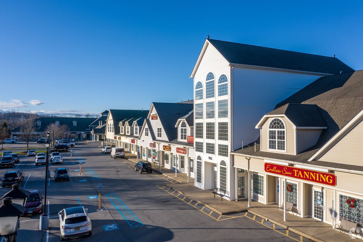 cr_properties's tweet image. Summerlin Plaza; NYS Rt 376, Crossroads Location - Southern & Central Dutchess County
.
.
#hudsonvalleynewyork #poughtential #CRProperties #newlisting #newyork #realestatenyc #riverside #officeforlease #hudsonvalleyhappenings #newyorkrealestate #officepark #officebuilding