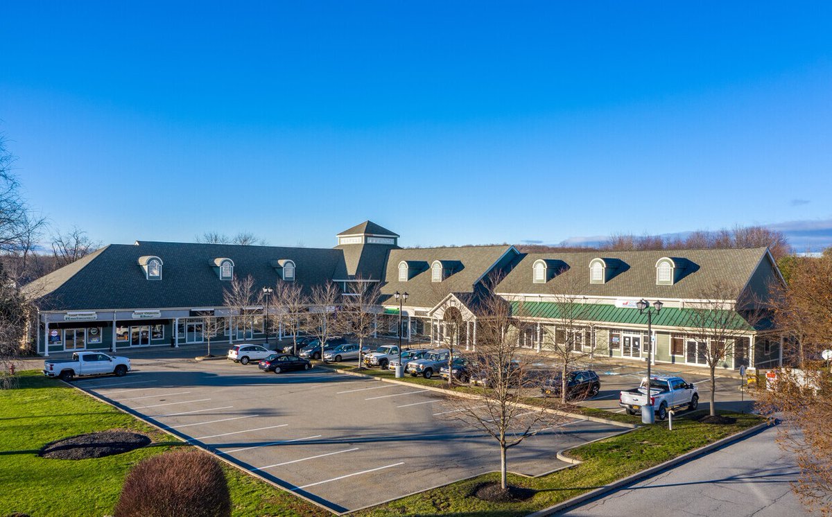 cr_properties's tweet image. Summerlin Plaza; NYS Rt 376, Crossroads Location - Southern & Central Dutchess County
.
.
#hudsonvalleynewyork #poughtential #CRProperties #newlisting #newyork #realestatenyc #riverside #officeforlease #hudsonvalleyhappenings #newyorkrealestate #officepark #officebuilding