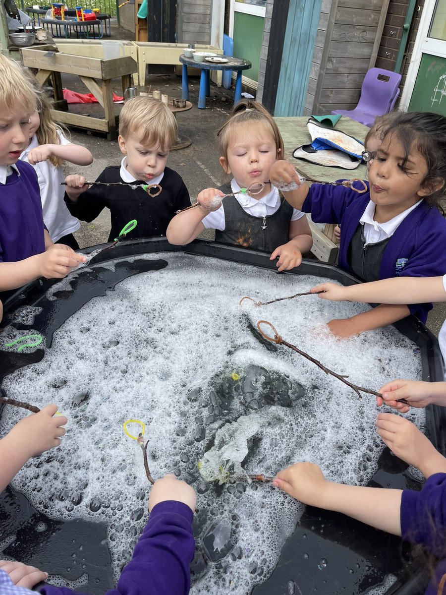 BWPforestschool's tweet photo. This afternoon we made bubble wands with sticks and pipe cleaners! https://t.co/stwjAJX21h