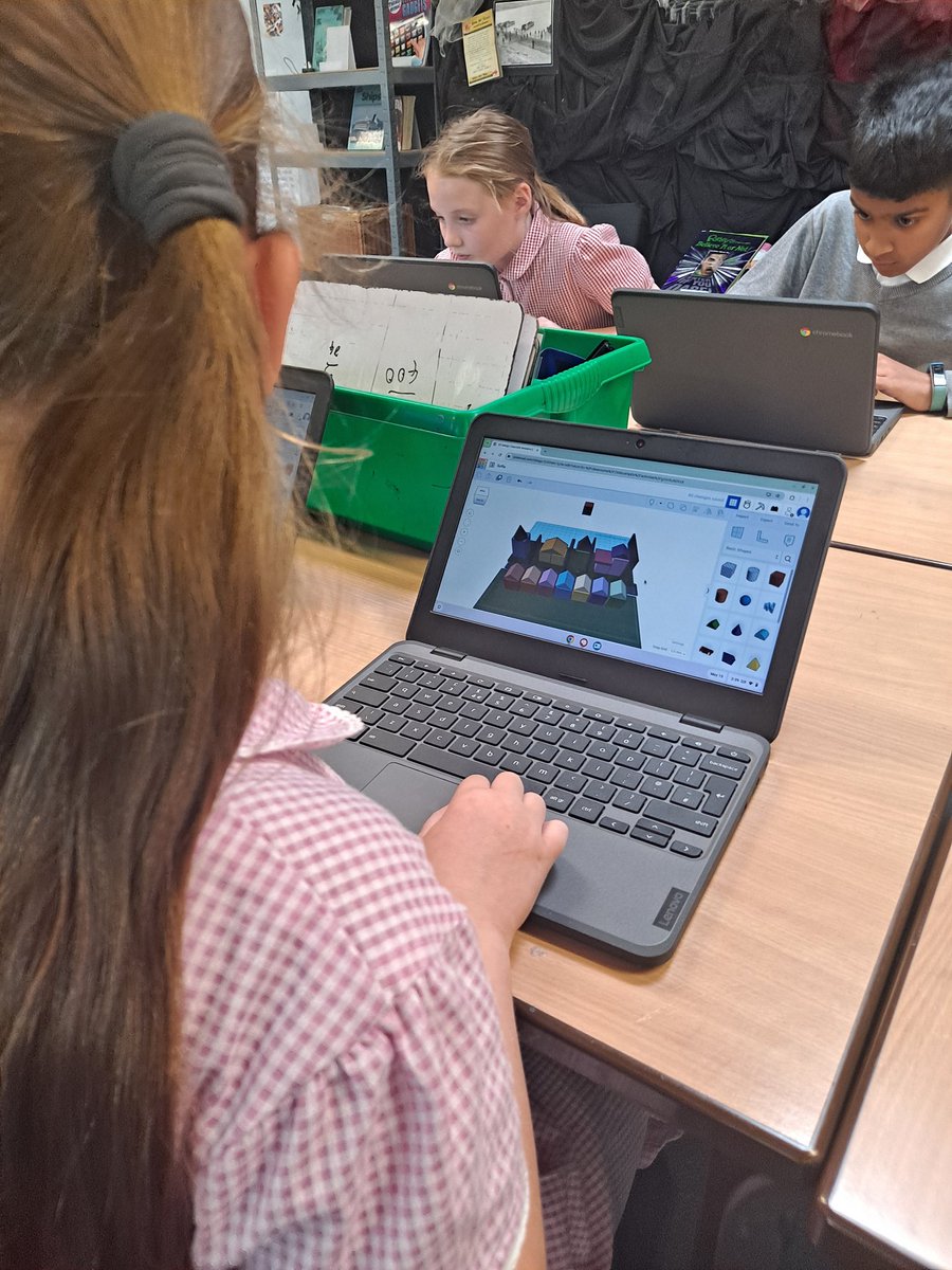 MrMoodyBH's tweet image. Using TinkerCAD to create fantasy 3D villages in #BusheyHeathComputing #ComputerAidedDesign @busheyheathjm