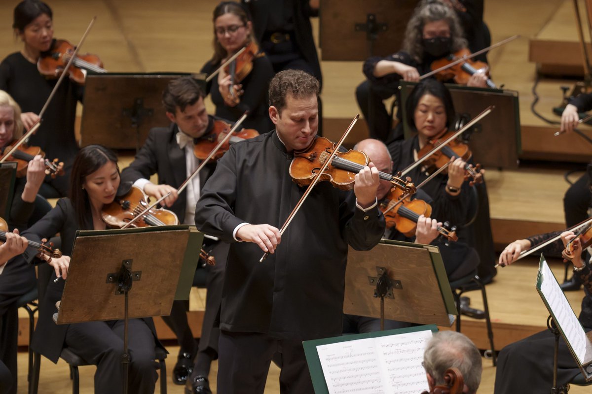 Chicago Symphony Plays Over and Under Par with Szeps-Znaider If someone is to do double duty on a Chicago Symphony concert, it’s probably going to be Nikolaj Szeps-Znaider. Read the review: musicalamerica.com/news/newsstory…