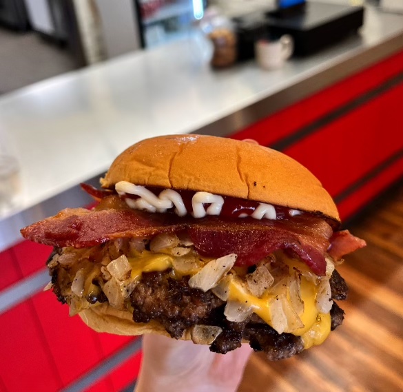 Bacon Cheeseburger with grilled onions... thank us later🤝