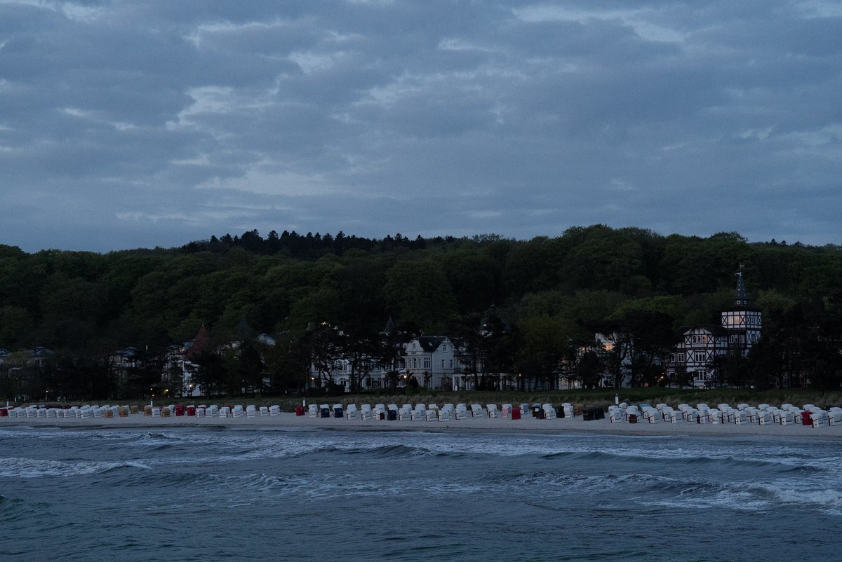 Beach before sunrise || Morgengrauen am Binzer Strand #binz #rügen #balticsea #naturephotography #travelphotography