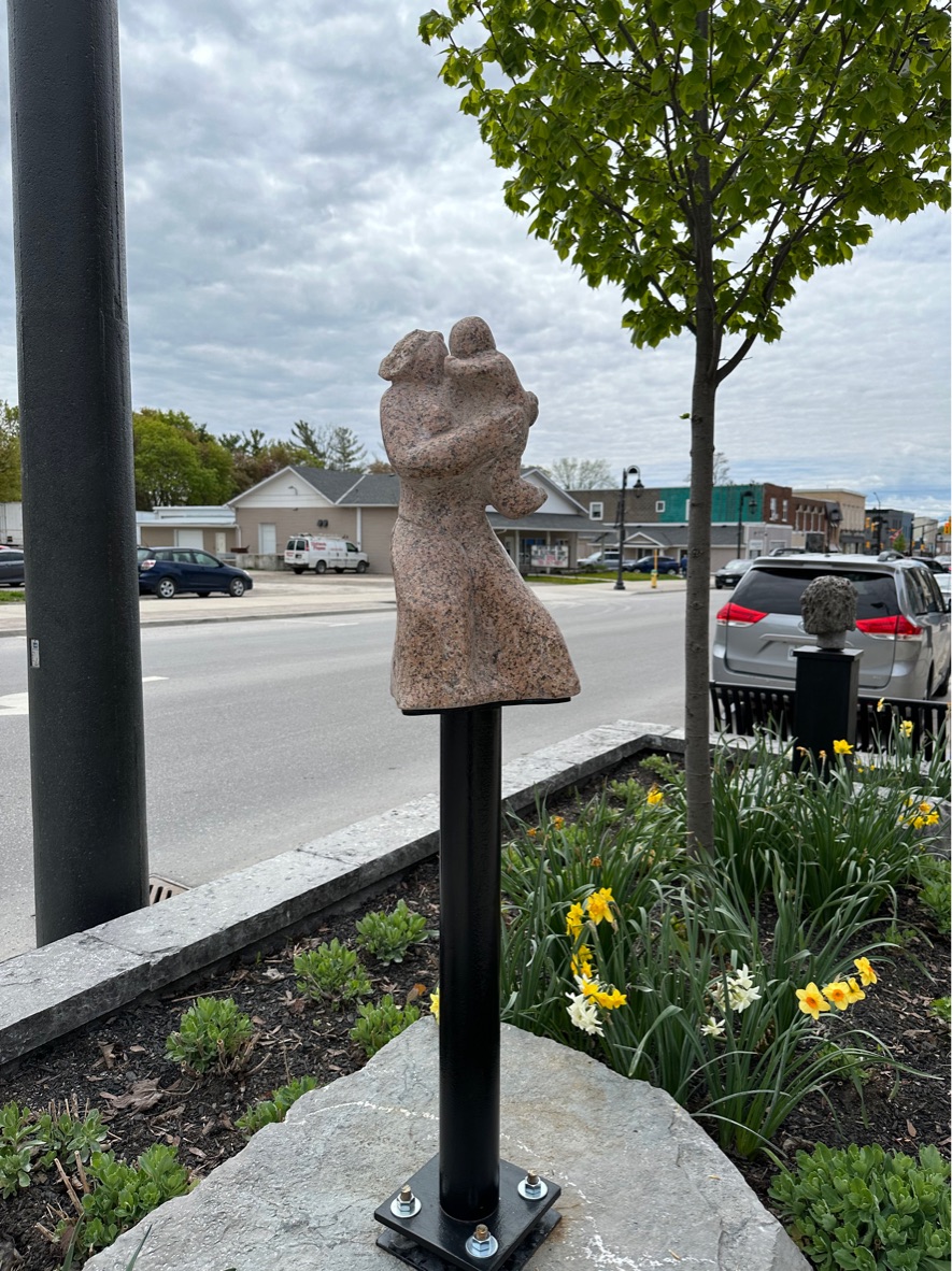 Mother and Child @elisemuller_art One of four recently installed sculptures in the inaugural downtown Sculpture exhibition from Fenelon Art Committee in partnership with the City of Kawartha Lakes.  Access more information on each artist and installation  fenelonarts.com