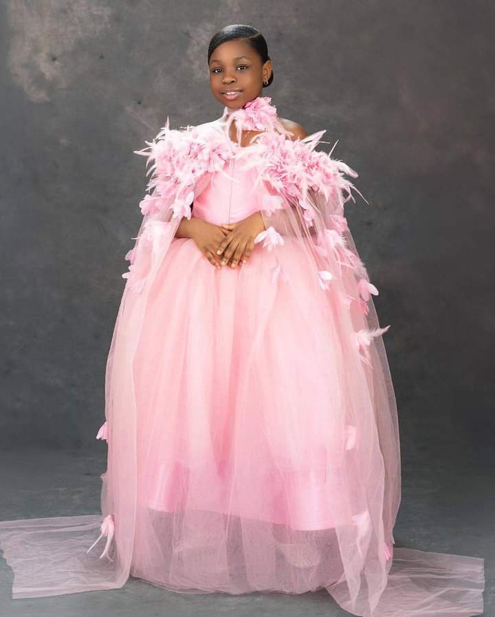 GistAlerts's tweet photo. Davido's firstborn child, Imade Adeleke stun in adorable photos as she clocks 9 years old.

#imadeadeleke 
#gistalertsentertainment https://t.co/d4sFVo87BK