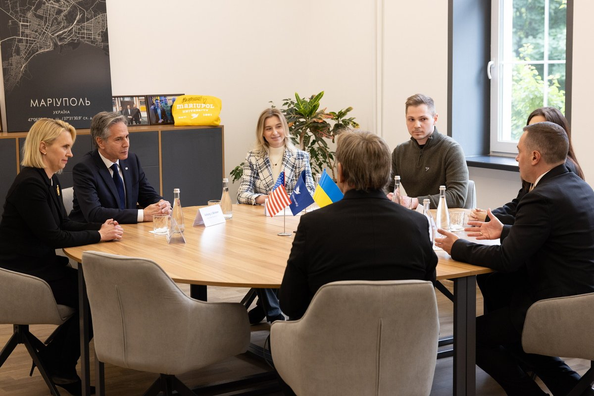 I had the chance to meet with students from Mariupol State University who had to relocate to Kyiv after they were subjected to intense shelling from Russia at the start of the war. Their story exemplifies the spirit and courage of Ukraine.