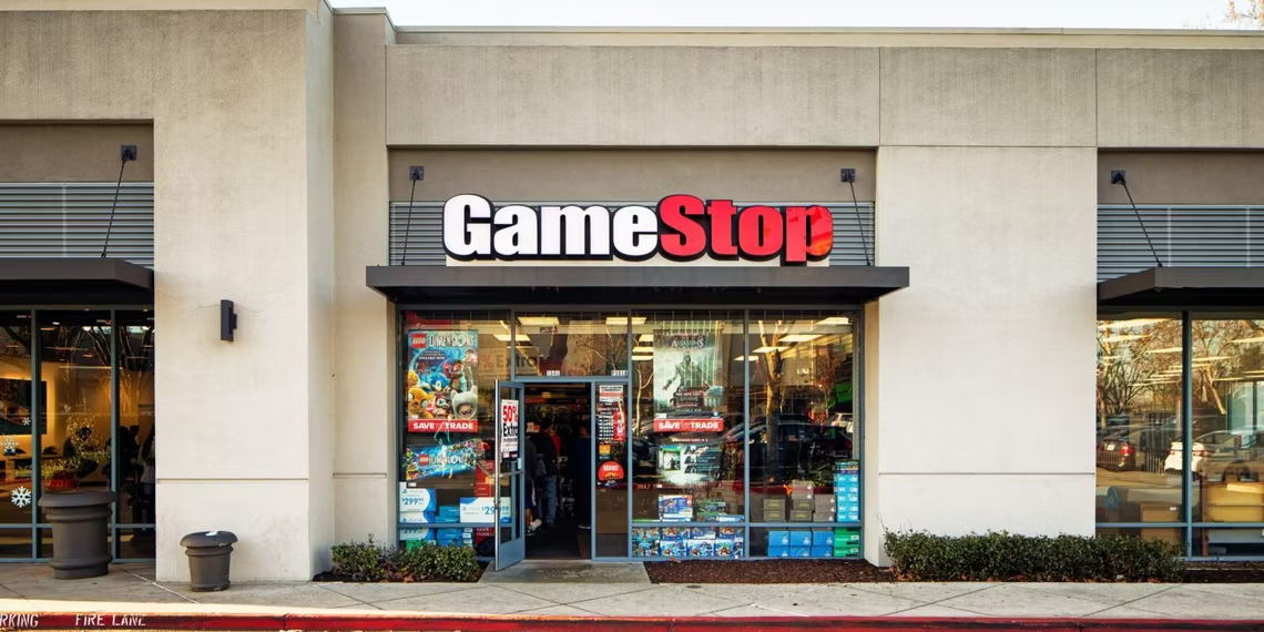 Trader Roaring Kitty's surprise social media return after a 3-year hiatus sent GameStop shares skyrocketing 74% on Monday. The surge was driven by a meme he shared, not company fundamentals. Alphanso rates $GME a SELL with a poor overall rating of 0.9/10. #Alphanso #Thread