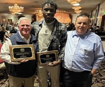 AOP Soccer Standouts Honored At Southeastern PA Soccer Hall of Fame Banquet aopathletics.org/news/2024/5/13… @ADRobinson3 @FJ_Soccer27 @PJPHS @PSPN_Official @Wood_Vikings @FJAthletics @AR_Athletics @johnknebels @AOPS_Schools @PAcatholic @joemasonwrites @MelissaMHM