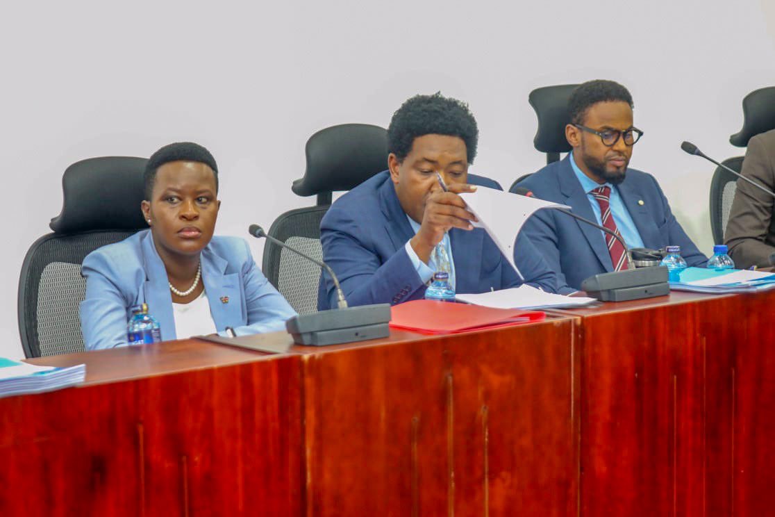 The Senate Standing Committee on Health held a meeting today with the Governor, Nandi County H. E Stephen Sang to deliberate on Statements sought by Sen. Samson Cherarkey, MP regarding health service provision in the County and medical insurance cover for staff in Nandi County;