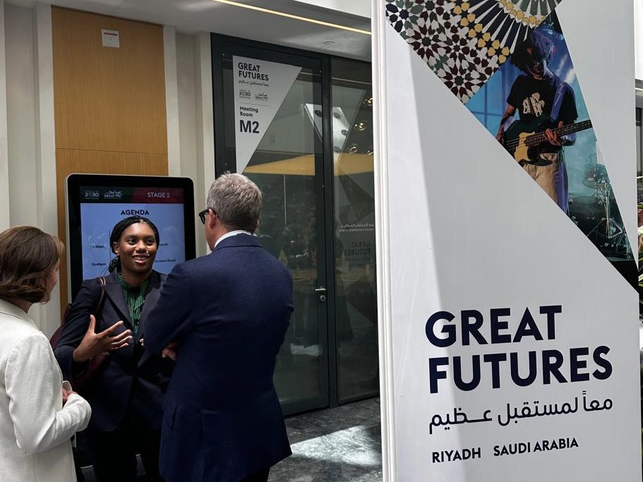 Delighted to be in Riyadh today with a talented delegation of British business leaders for @GREATBritain’s GREAT Futures trade and cultural event. Our ambitious programme here is part of our economic plan to grow the economy and deliver more jobs across the UK… (1/2)